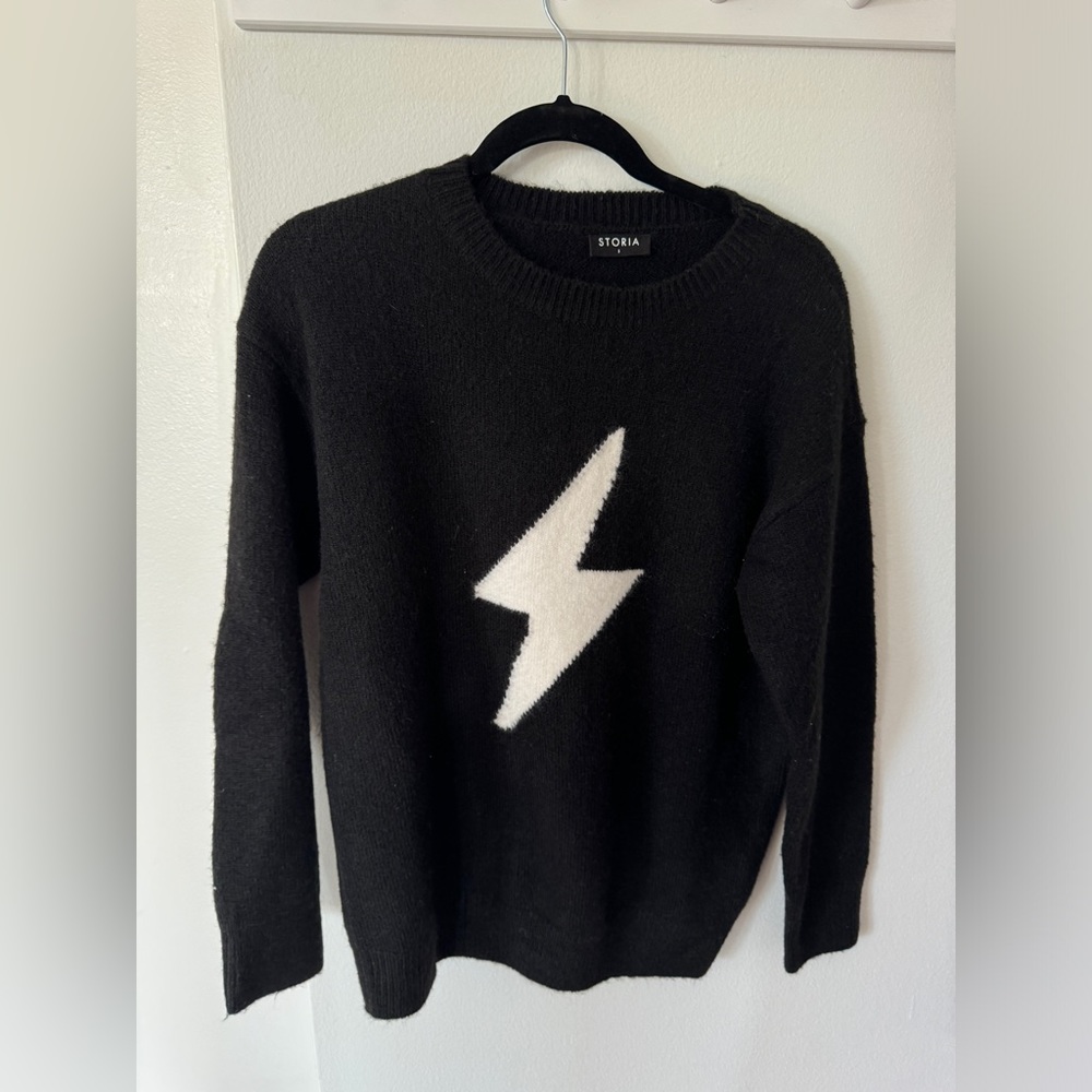Storia | Lightning Bolt Sweater